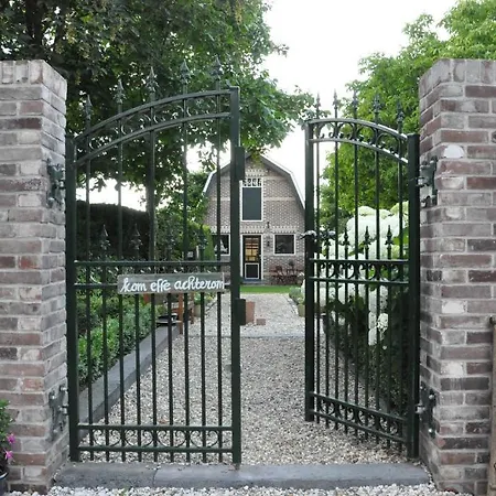 德欧德瓦尔奴特住宿加早餐旅馆 住宿加早餐酒店 Sint Pancras